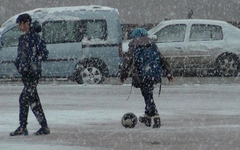Kar keyfiniz gözlerinize zarar vermesin