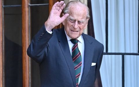 İngiltere Kraliçesi Elizabeth'in eşi Philip hastaneye kaldırıldı