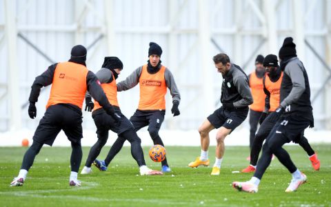 Konyaspor'da kaleci Sehic çalışmalara başladı