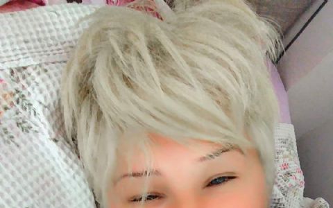 1 çocuk annesi evinde ölü bulundu